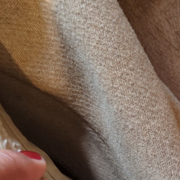 Abercrombie & Fitch Classic Tan Trench Coat - Picture 4 of 14